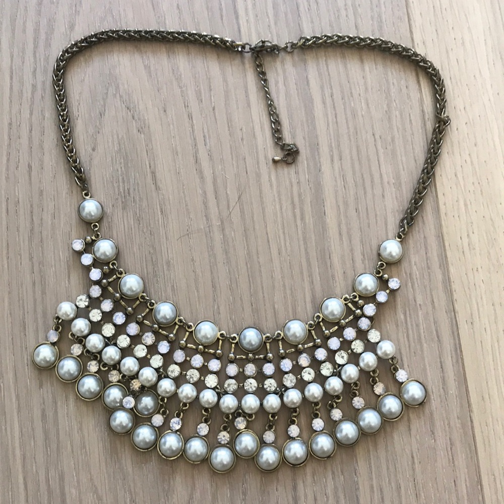 Bib necklace